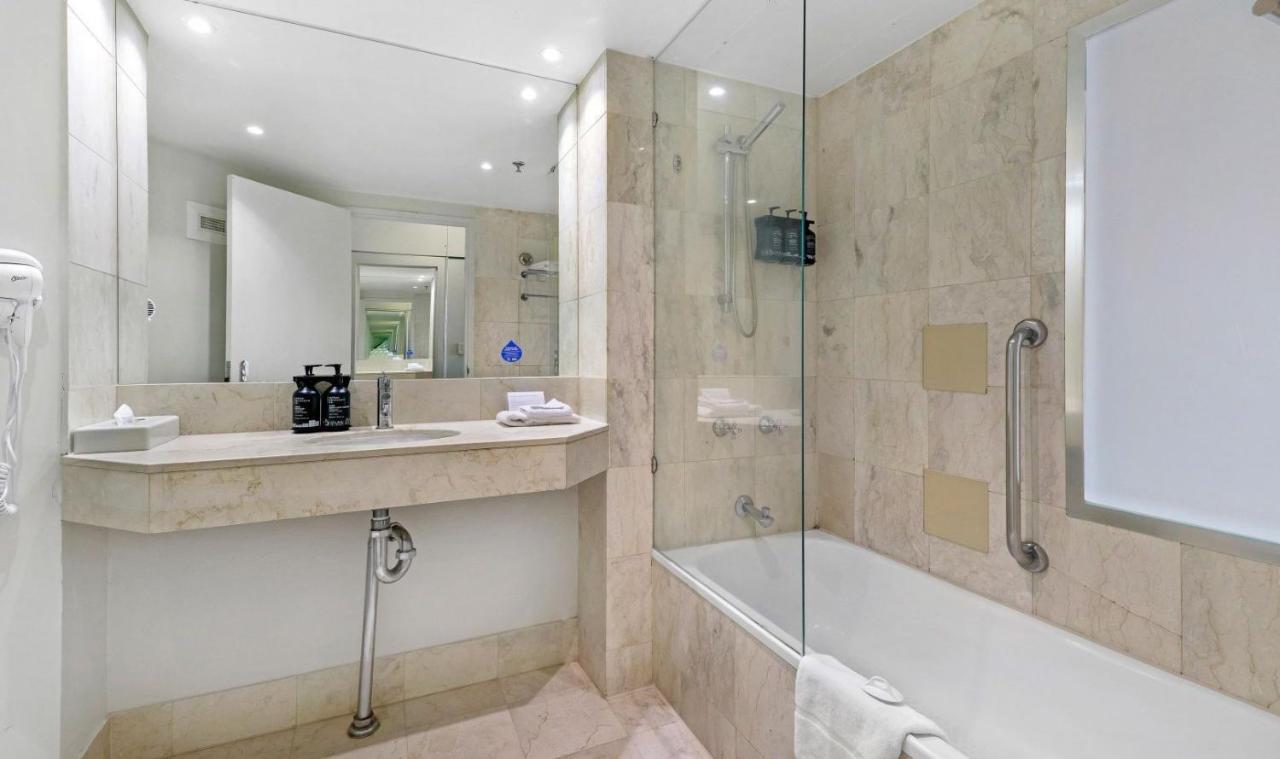 Hotel Apartments On 22 View Avenue, Surfers Paradise Гоулд Коуст Екстериор снимка