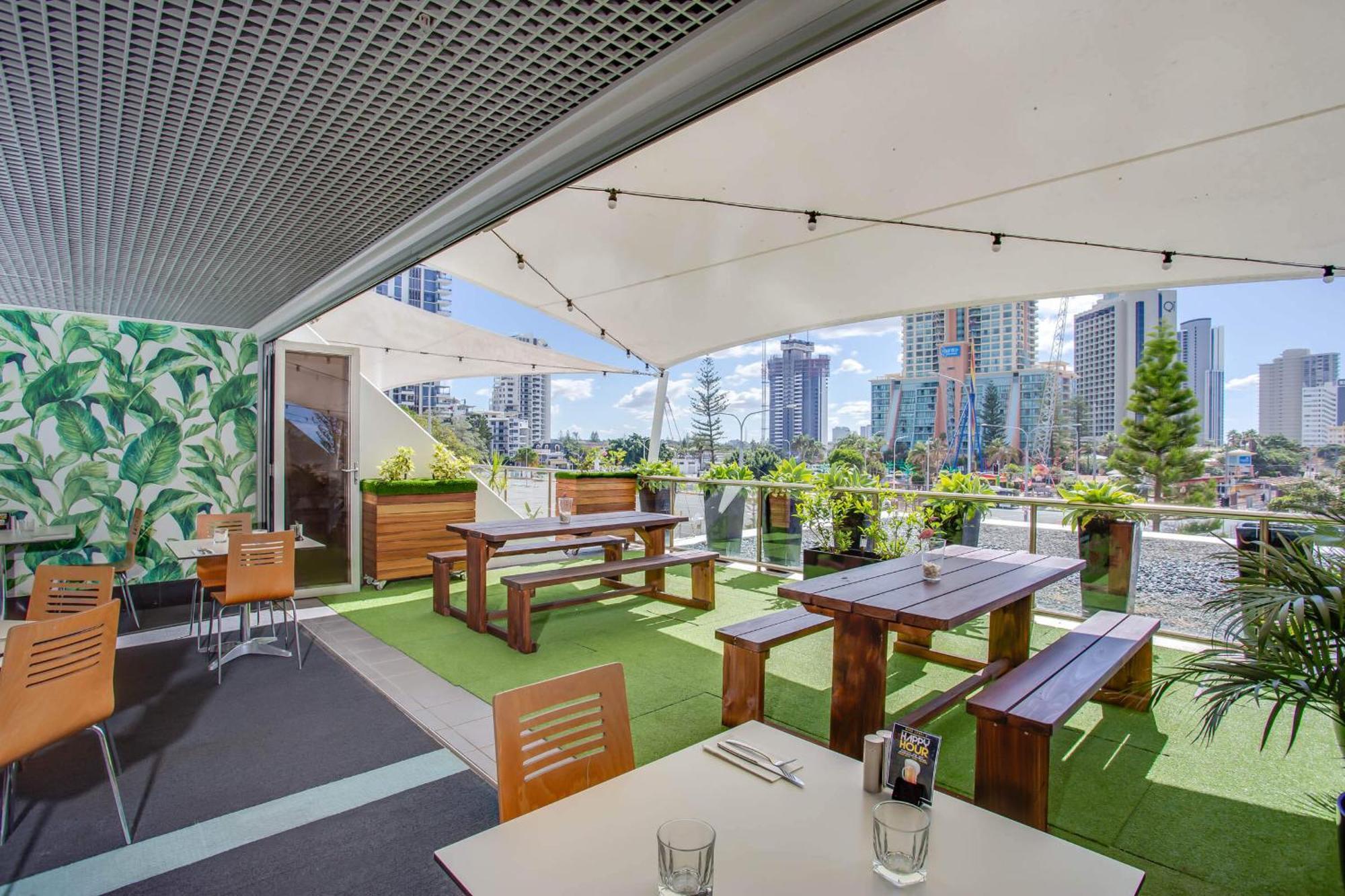 Hotel Apartments On 22 View Avenue, Surfers Paradise Гоулд Коуст Екстериор снимка